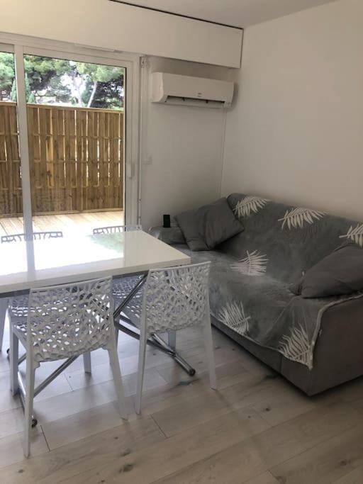 Studio 25M2 Hyeres Plages Exterior photo